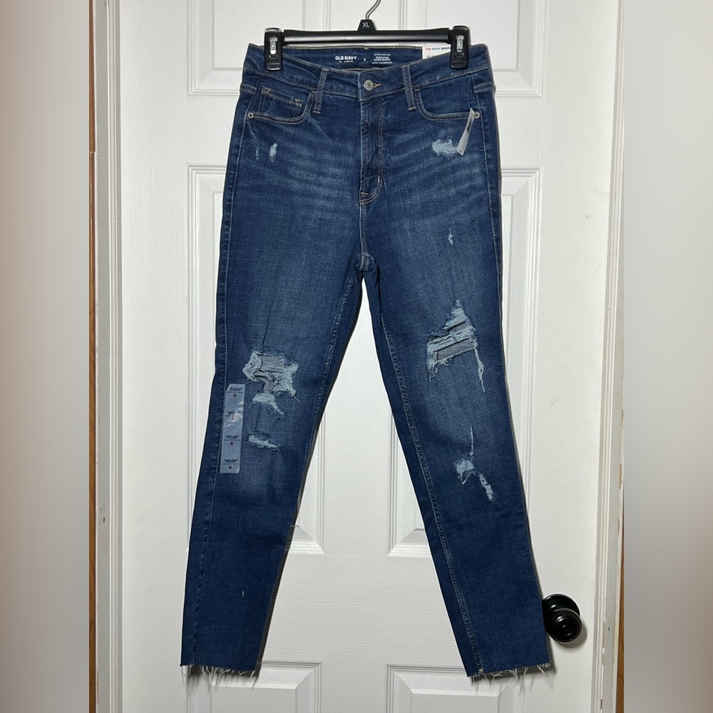 NWT Old Navy Extra High Rise Rockstar Super Skinny Jeans - Size 6